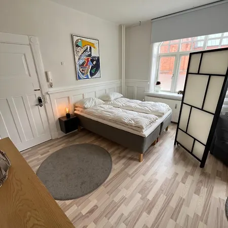 130m2 Lux On The Pedestrian Street *